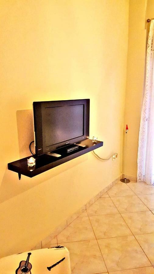 Cozy And Minimal Apartment ピレウス エクステリア 写真